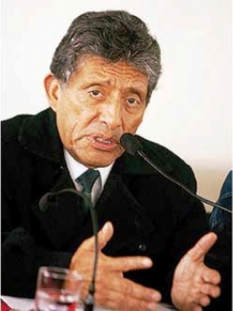 El Presidente Regional de Arequipa, Juan Manuel Guillen Benavides, pidió a la Presidencia del Consejo de Ministros que se pronuncie sobre el tema Majes ... - juan-manuel-guillen