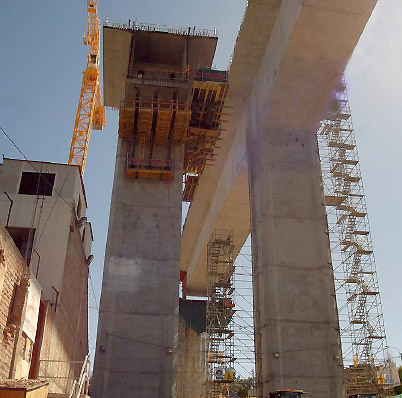 Jaack López diseño el puente Chilina que está pronto a inaugurarse. Luego surgieron los problemas en el proyecto Arequipa - La Joya