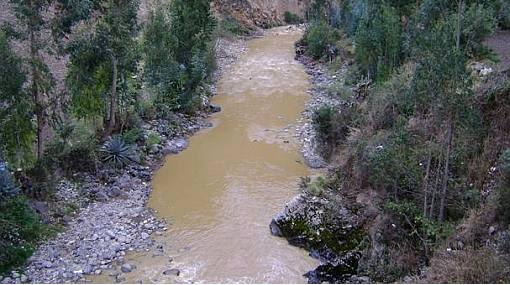 Minera Buenaventura denuncia sabotaje en contaminación de río con relaves en Castilla