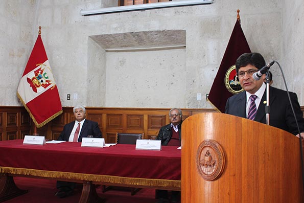 Allan Wagner, José Ugaz y Walter Albán en Congreso Anticorrupción en la UNSA