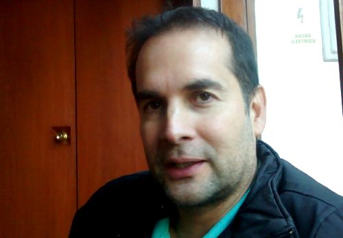 Javier Echevarría presenta unipersonal en Arequipa