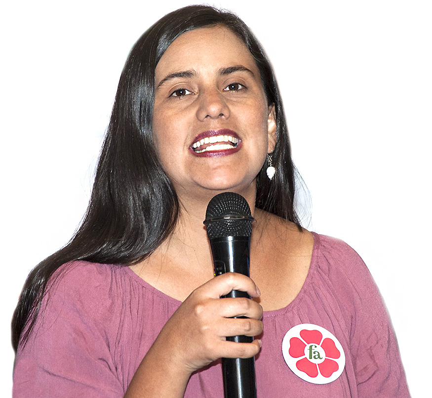 Verónika Mendoza: Reactivar la economía y reformar la política