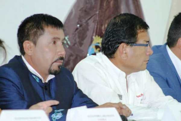 Elmer Cáceres Llica da 2 meses más de plazo para decidir firma de Adenda 13 (en desarrollo)