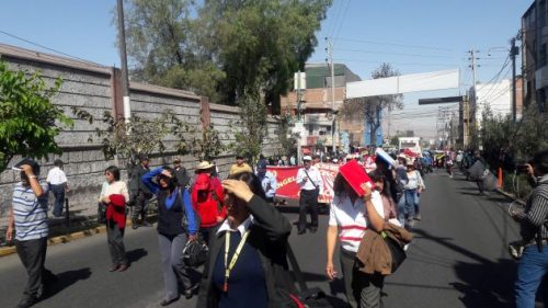 Maestros vuelven paulatinamente a sus labores en Arequipa
