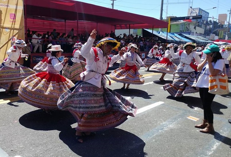 Fiestas de Arequipa: Corso de la Amistad 2019