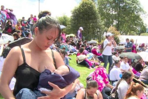 Madres incentivarán la importancia de la lactancia materna