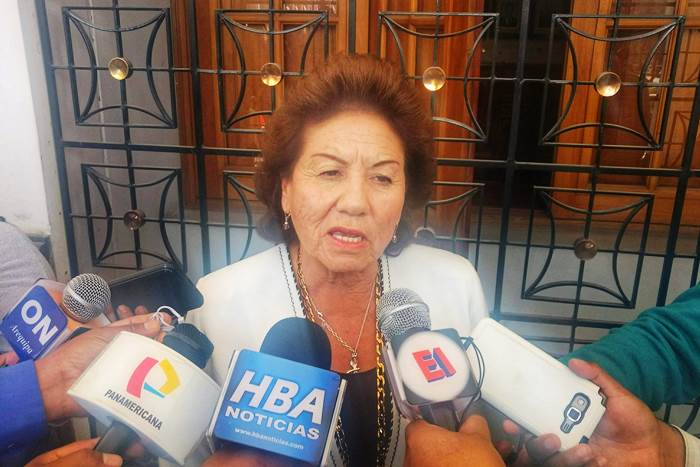 Alcaldesa Pauca anuncia que destrabará proyectos personalmente