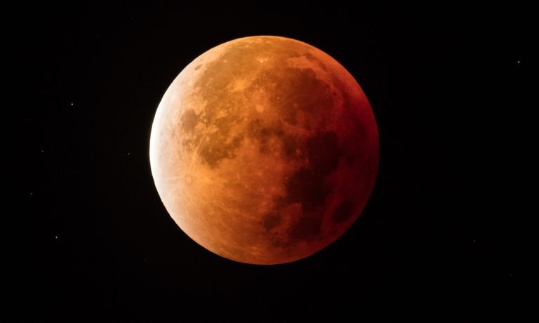 Arequipeños podrán ver eclipse lunar desde el observatorio de la UNSA