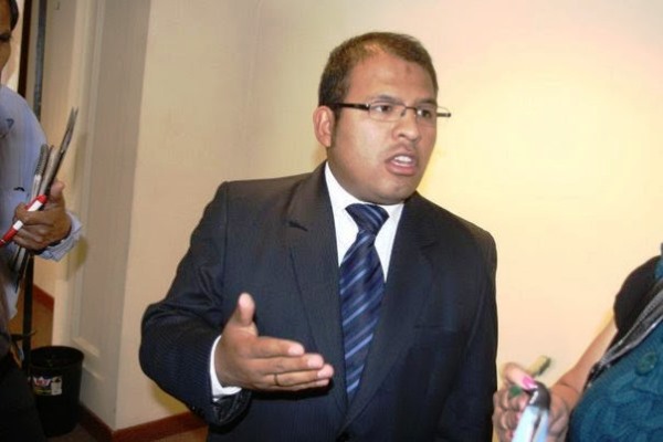 Omar Candia da “golpe de estado” en Municipio Provincial de Arequipa