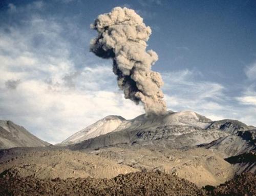 El pueblo que desafió al volcán fumador