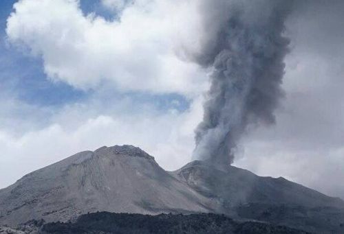 OVI emite alerta por actividad eruptiva del volcán Sabancaya