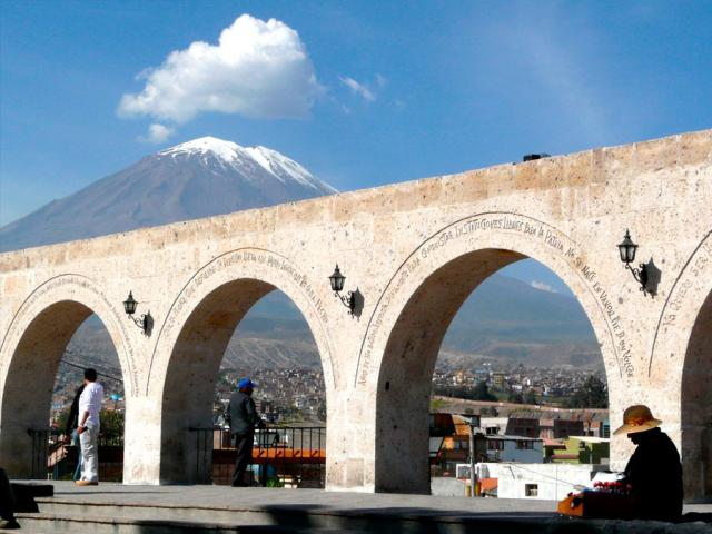 Jour 5: City tour d’Arequipa – Route du Sillar