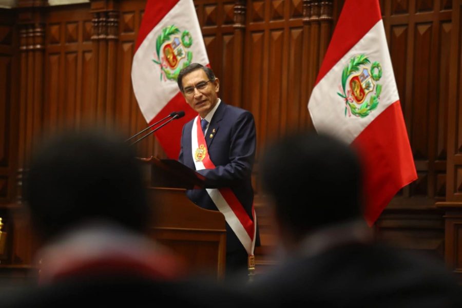 Martín Vizcarra propuso adelanto de elecciones recortando el mandato del Congreso y del Presidente al 2020