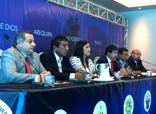 Yamila Osorio preside reunión de Mancomunidad del Sur que organiza debate presidencial