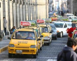 Comisión de Transporte: retiro de 25 mil taxis causaría problema social en Arequipa