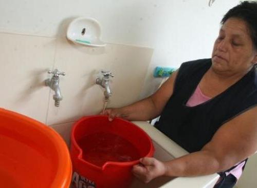 Arequipa: rotura de tubería deja sin agua a cinco distritos