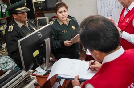 Contraloría verificará eficiencia en 51 comisarías y Serenazgo de Arequipa