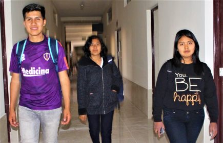UNSA: Tres quinceañeros ingresan a Medicina a pesar de adversidades
