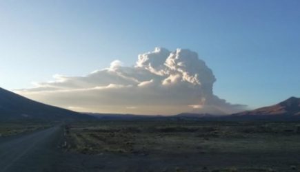 Volcán Ubinas: Cultivos, ganado y agua han sido afectados por las cenizas
