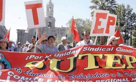 Arequipa: Realizarán descuentos a docentes que acaten paro