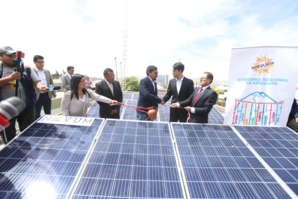 Arequipa: Inauguran electrolinera con energía gratuita para autos eléctricos