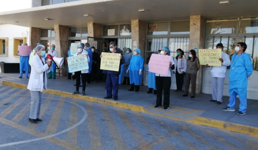 Arequipa: Médicos del hospital Honorio Delgado realizan plantón por falta de EPPs