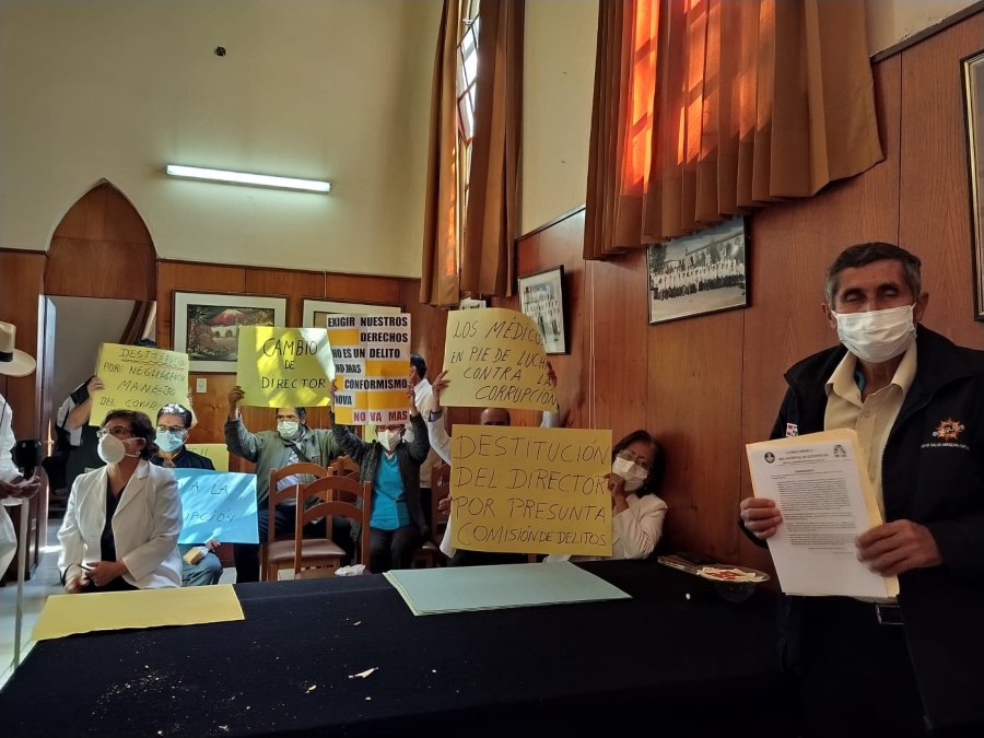 Arequipa: médicos del hospital Goyeneche protestaron por carencia de EPPs