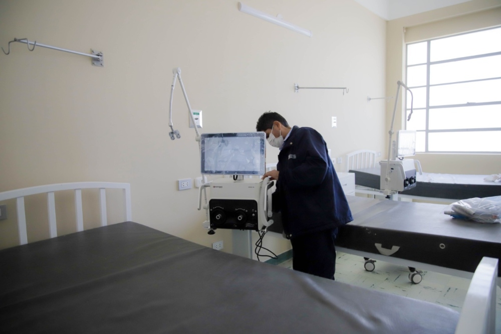 Arequipa: director del hospital Covid niega que ventiladores hayan llegado incompletos