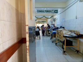 arequipa hospital goyeneche sin camas