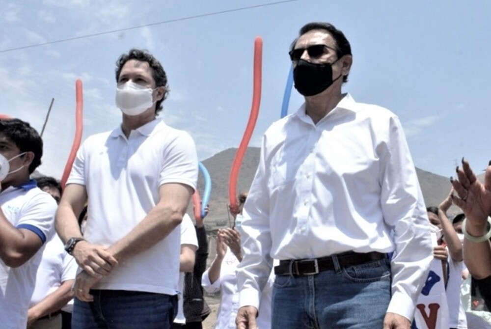 Martín Vizcarra y Daniel Salaverry en campaña para Elecciones 2021 por Somos Perú.