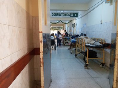 Arequipa: el drama de la falta de camas en el hospital Goyeneche