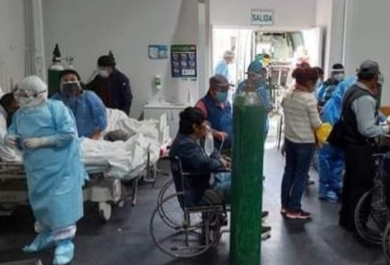 Arequipa: agreden a personal de Honorio Delgado, tras fallecimiento de paciente por covid-19