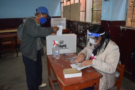 Elecciones 2022: solo tres movimientos regionales de Arequipa elegirán candidatos directamente