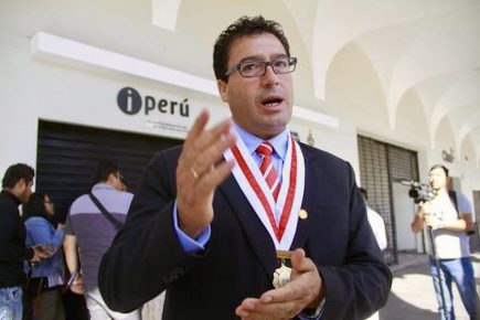 Martínez sobre Vladimir Cerrón: “No podemos permitir que un terrorista gobierne el Perú”