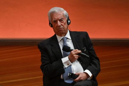 Mario Vargas Llosa, el peruano más ilustre que aparece en los Pandora Papers