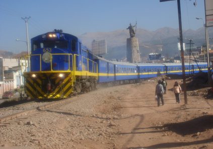 Arequipa: obrero pierde ambas piernas tras dormirse en las rieles del tren