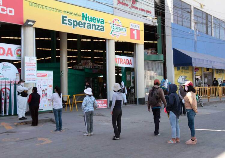 Arequipa: Personas no vacunadas no podrán ingresar a mercados en plataforma Avelino