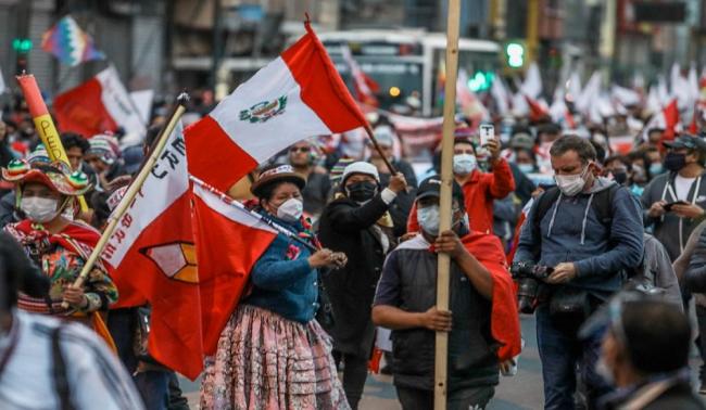 Telegrama urgente: ¿vacancia o transformación en el Perú?
