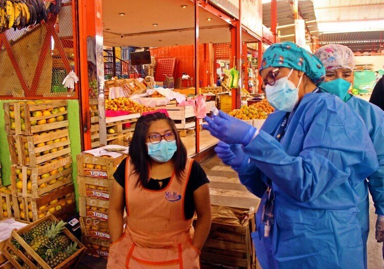 Arequipa: nueva estrategia de vacunación inició en plataforma Andrés Avelino Cáceres