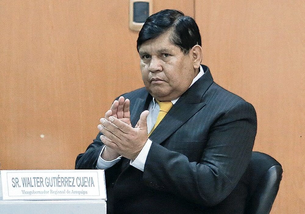 gobernador interino de Arequipa Walter Gutiérrez