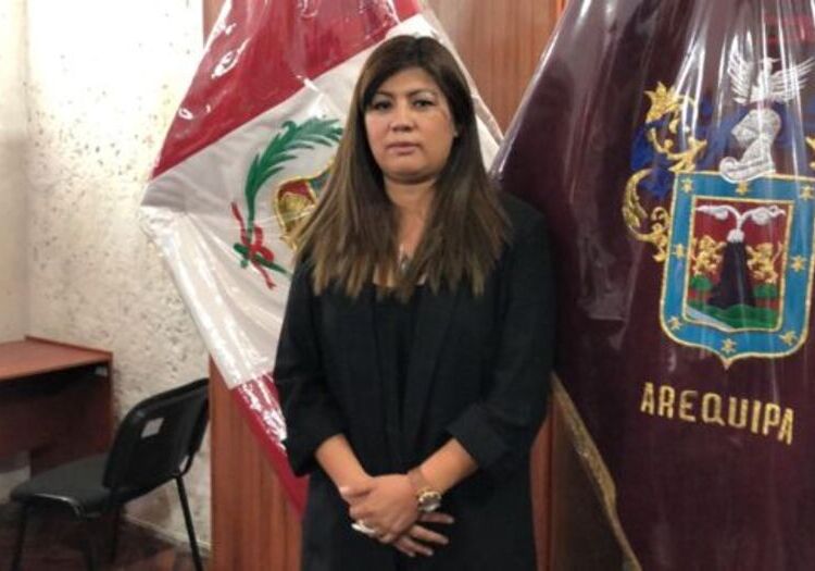 Gobernadora encargada por Arequipa dio positivo para covid-19