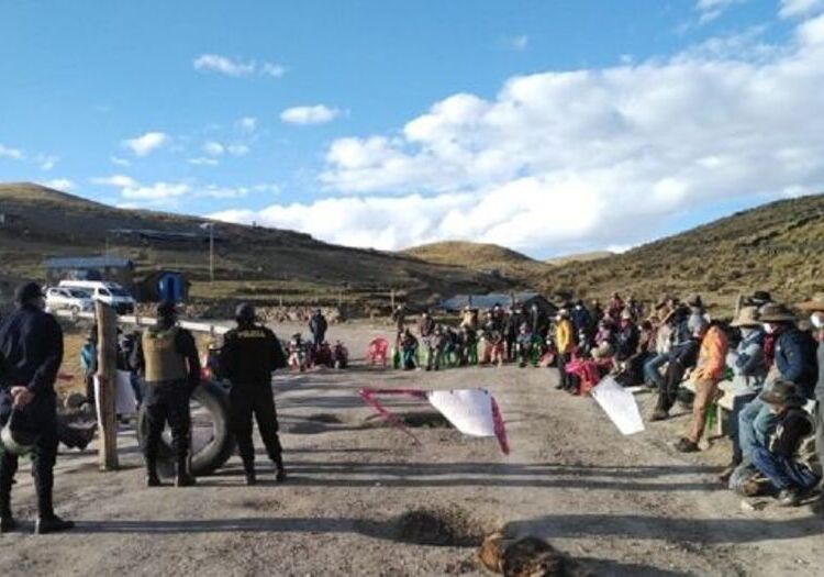 ¿Por qué las comunidades de Ccapacmarca bloquean otra vez corredor minero a Las Bambas?