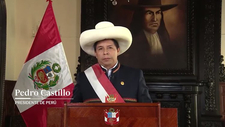 Castillo anuncia recomposición de Gabinete y culpa al Congreso por retrasar voto de confianza