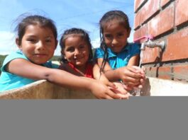 Referencial colegios de arequipa y agua potable