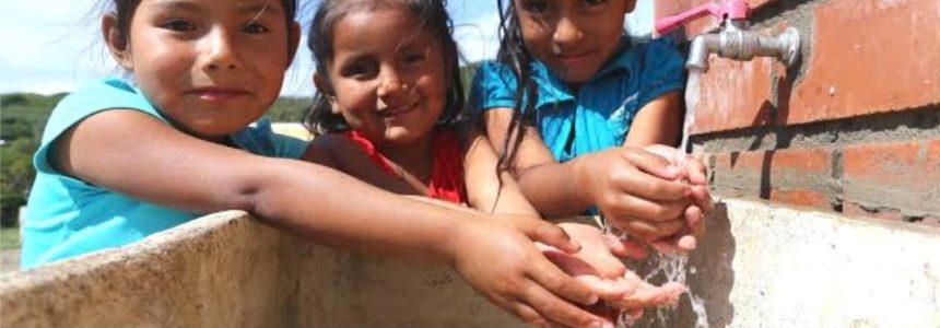 Referencial colegios de arequipa y agua potable