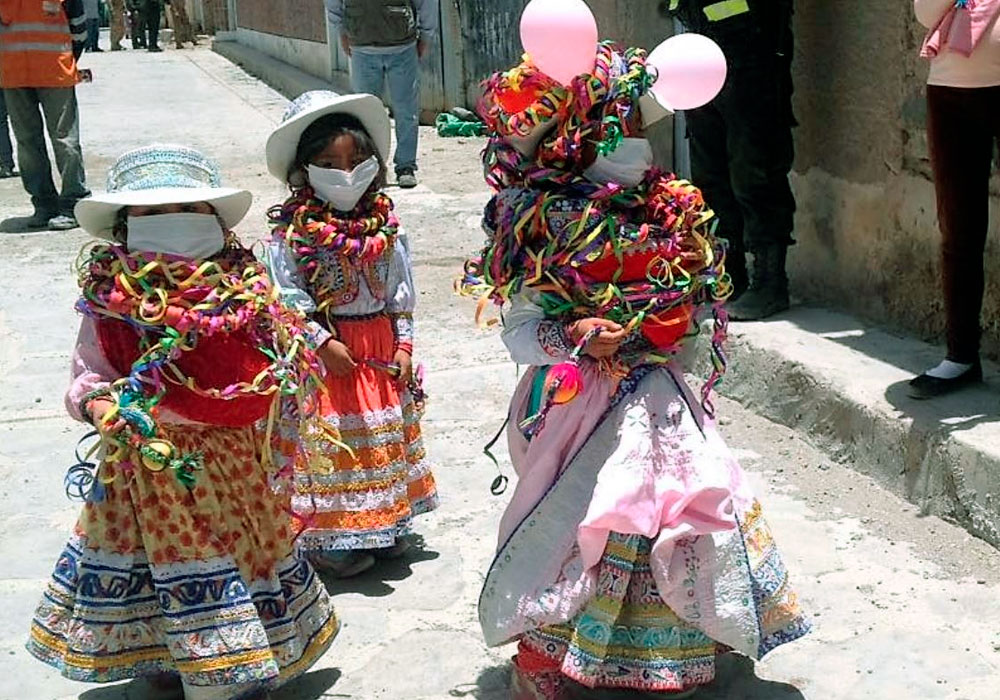 Arequipa se despide de los carnavales con festival en Caylloma
