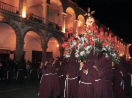 arequipa-semana-santa-procesion