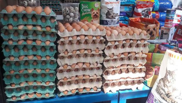 Arequipa: centros de abasto bajan levemente los precios del pollo y huevo