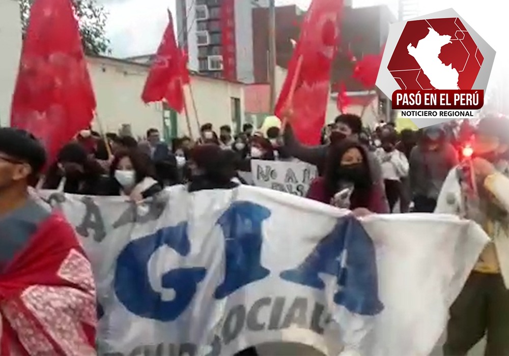 Estudiantes marchan en contra de ley que debilita Sunedu | Pasó en el Perú