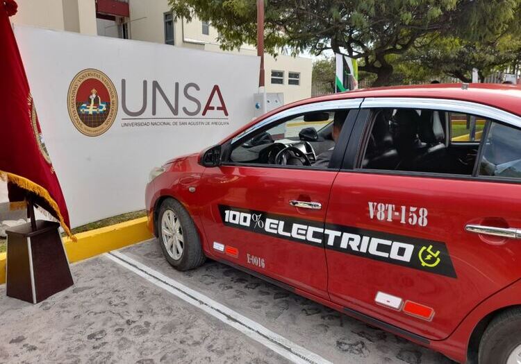 Arequipa: UNSA presenta primer prototipo de auto eléctrico y ecológico